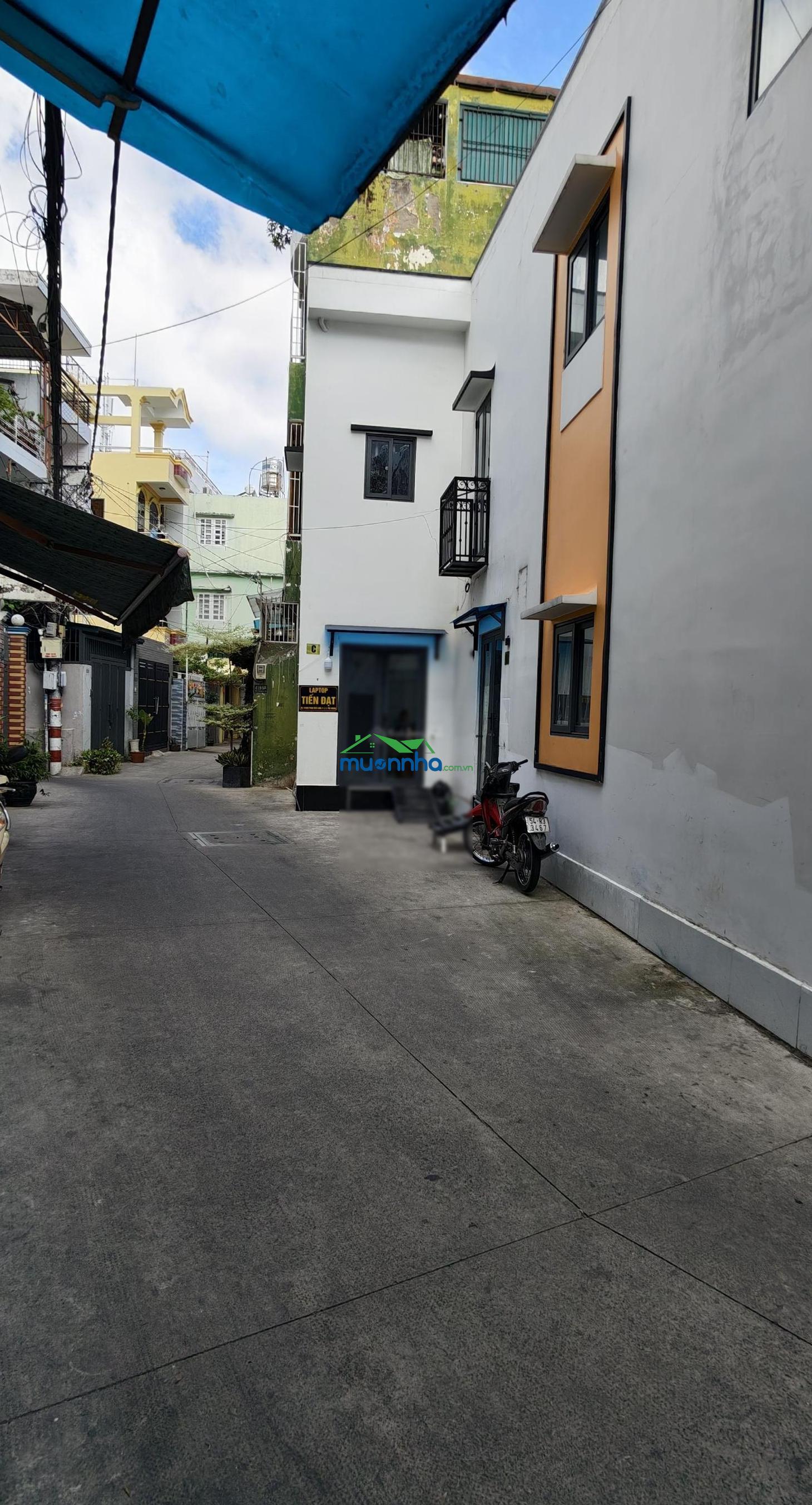 Xe tải đỗ cửa - siêu phẩm phú nhuận - dòng tiền 30tr/tháng - giá tham khảo tốt trong khu vực.
