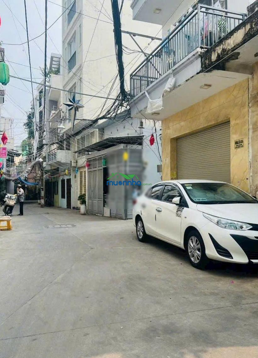 Nhà mới đẹp huỳnh văn bánh vào ở ngay chỉ 5,9tỷ- 3tầng ban công-xe hơi tới cửa-0966 931 *** ms tâm