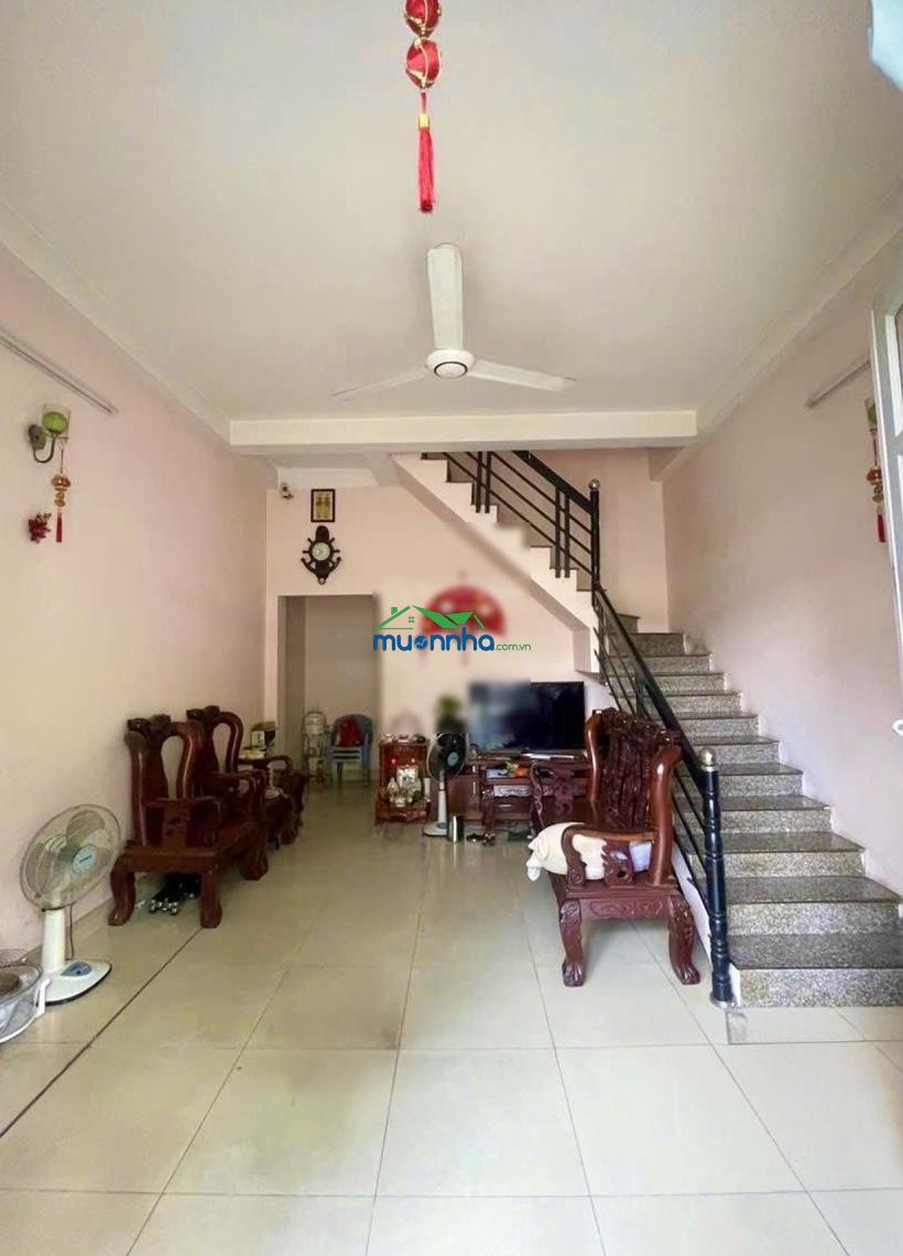 Hạ nửa tỉ về 3.99 tỷ - hẻm ba gác đỗ xuân hợp - sát tuyến metro - nhà 2 tầng ngang 4.5m - 4