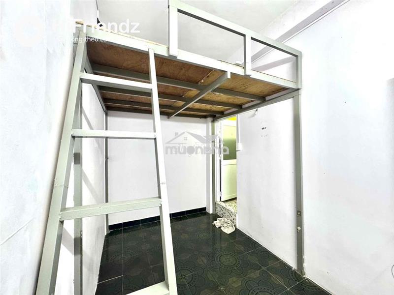 🏡Cho thuê phòng trọ gác sinh viên 3,xx có máy lạnh gần ueh trống sẵn🏡