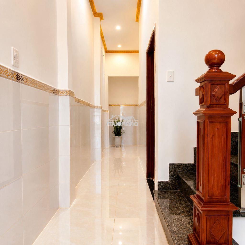 Nhà hẻm oto, pháp lý rõ, sang tên nhanh cho khách mua ở thật - 2