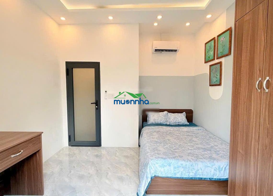 Nhà mới xây ngay nơ trang long bình thạnh. ngay rạch xuyên tâm. 6 phòng ngủ