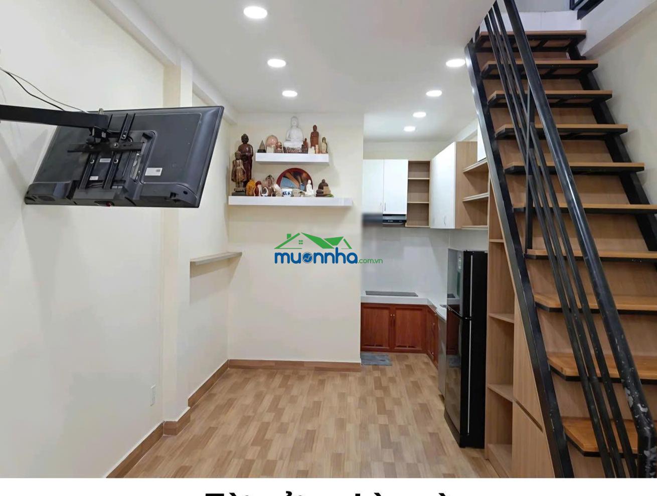 Bán nhà phố vĩnh hội - quận 4 - sổ hồng cầm tay sẵn - hẻm xe hơi - 2