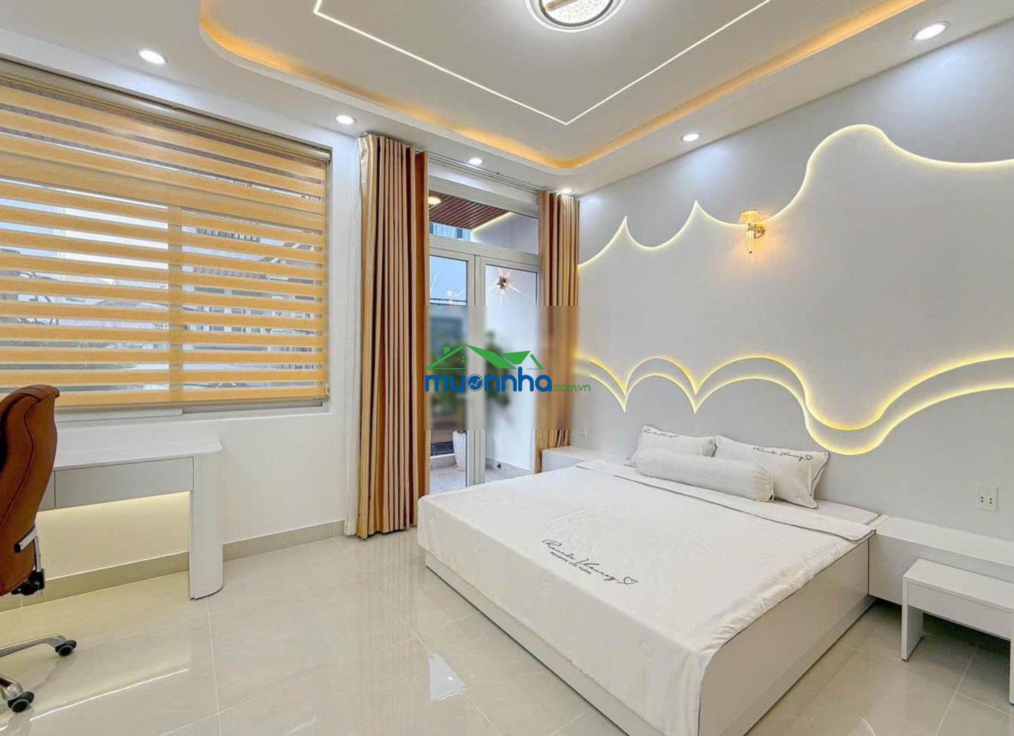 Nhà quận 7 - xe hơi đậu trong nhà - cạnh phú mỹ hưng - mới 100%, shr - hoàn công đủ - 2