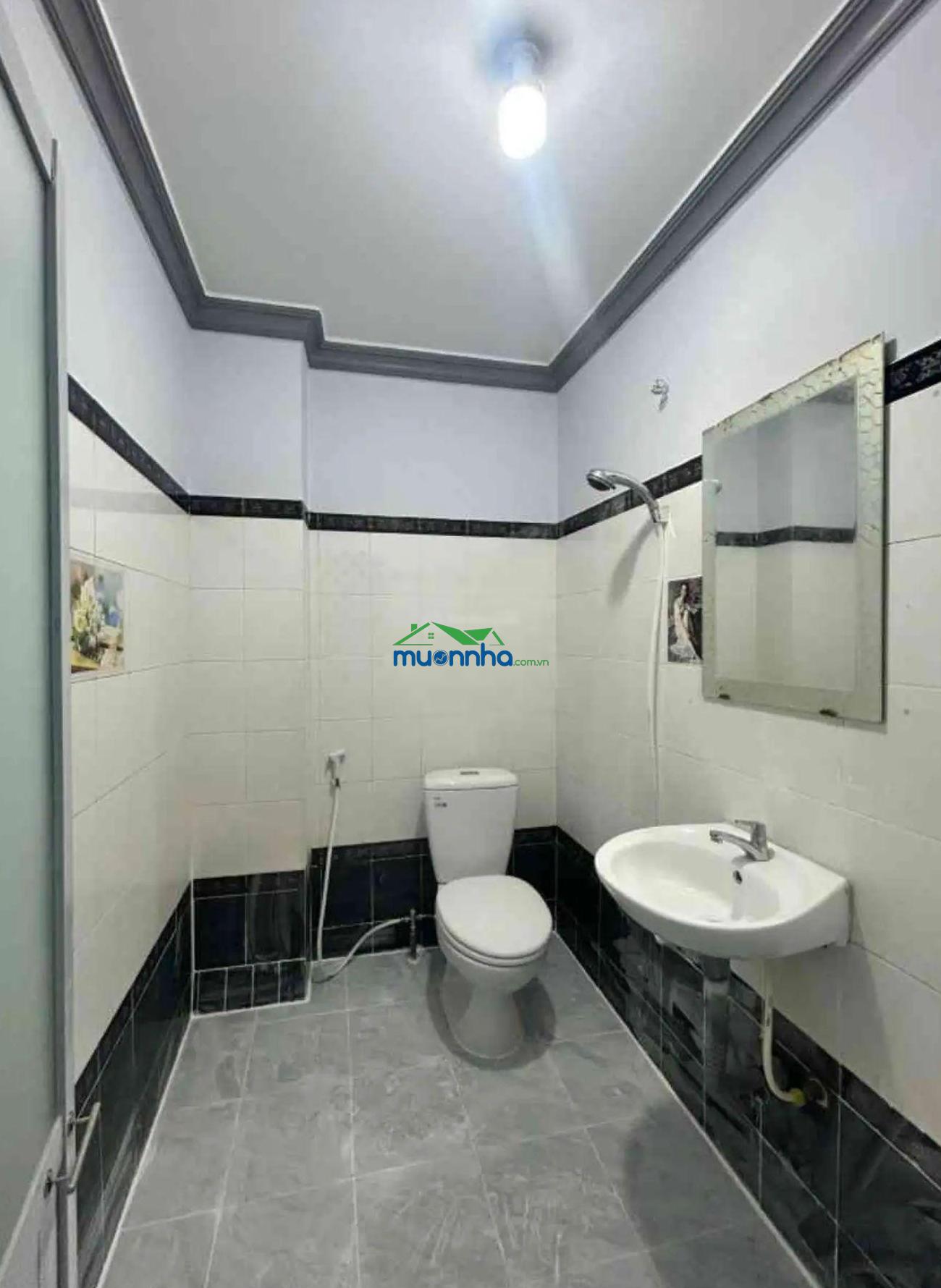 Quận 11 $ giảm giá mới 7.18 tỷ tl bán nhà lạc long quân - nhà đẹp ở ngay - 3 tầng có sân thư - 2