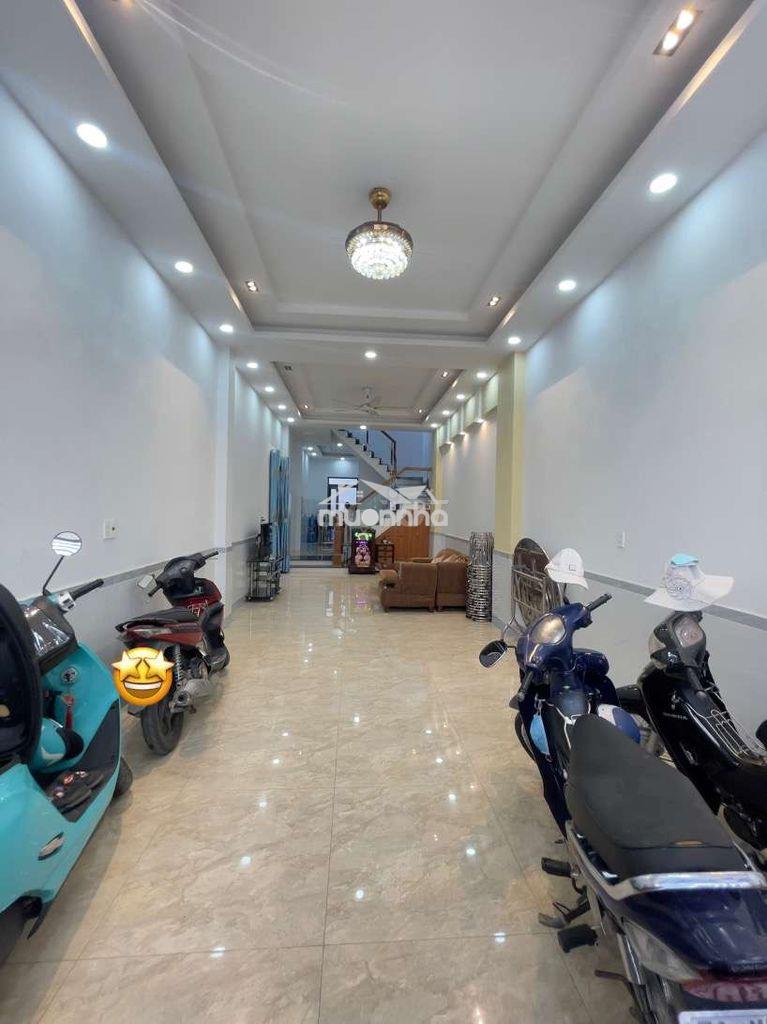 Bán nhà 3 tầng, ô tô vào nhà, phường bình tân - 4x19m - 2