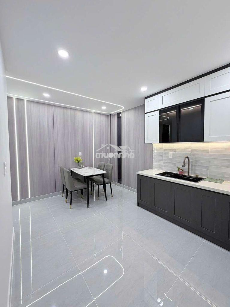 Âu dương lân nhà xây mới - 4,6m × 13m vị trí trung tâm - 3
