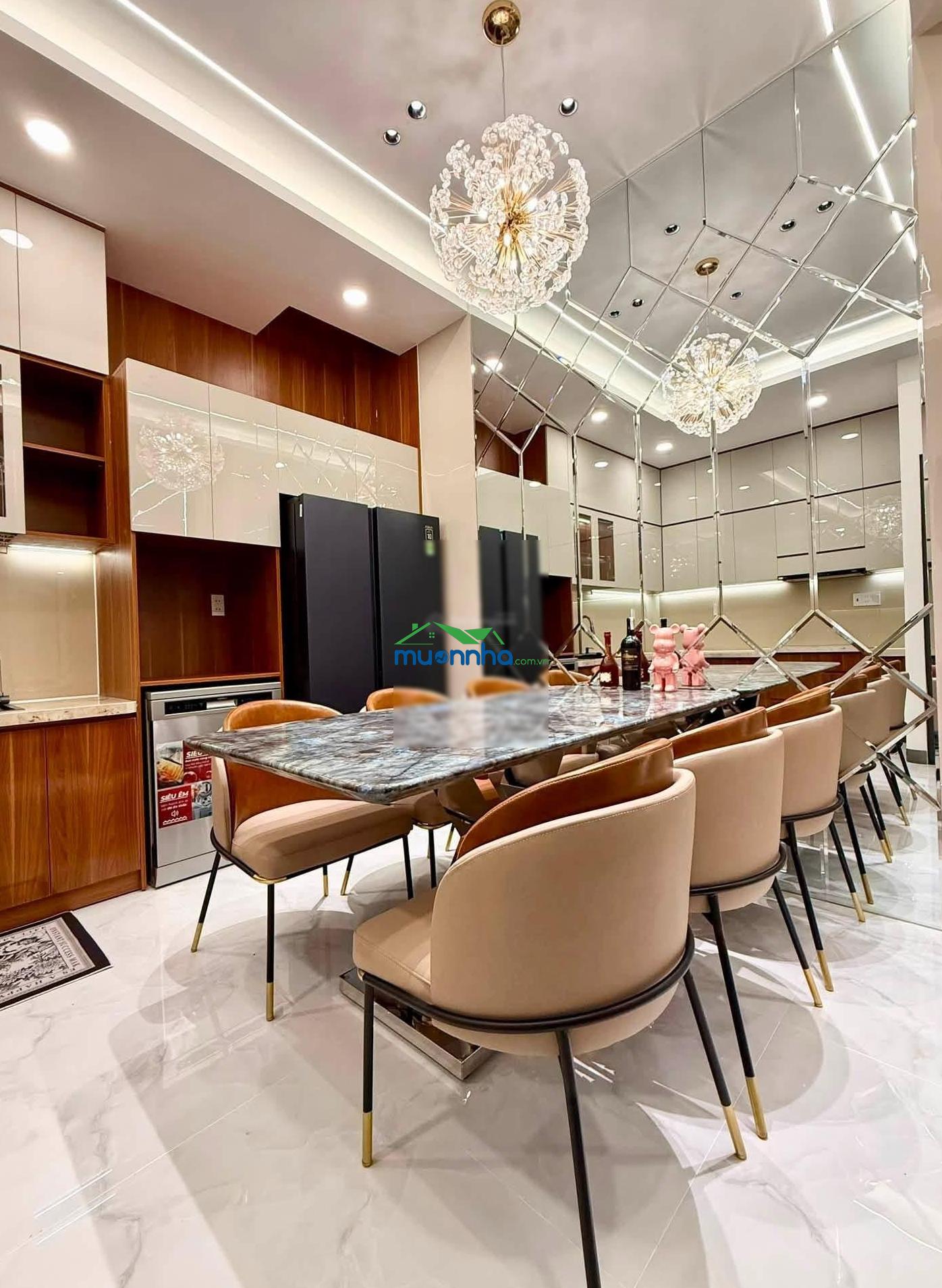 Cần bàn nhà phố có thang máy đường huỳnh văn bánh, phú nhuận - giá: 6,72tỷ/67,5m2 - thuê 22tr/tháng