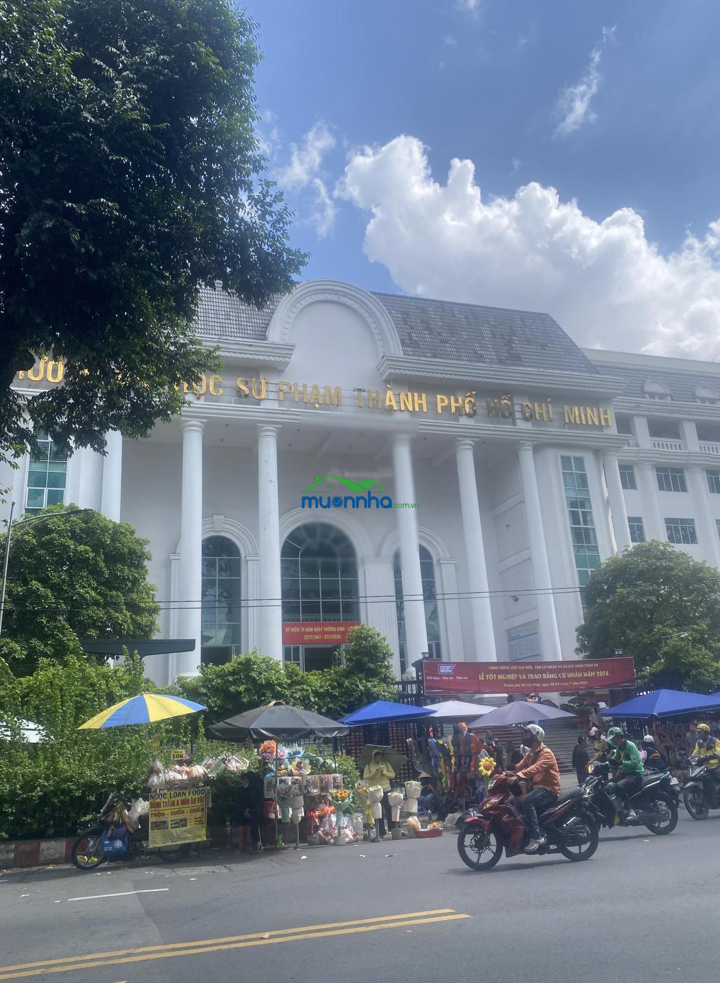 Bán nhà h3g cách 1 căn ra mt phan văn trị q.5 - 5.8 tỉ - dt: 3x10 - kc: trệt 1 lầu - vị trí: vị - 4