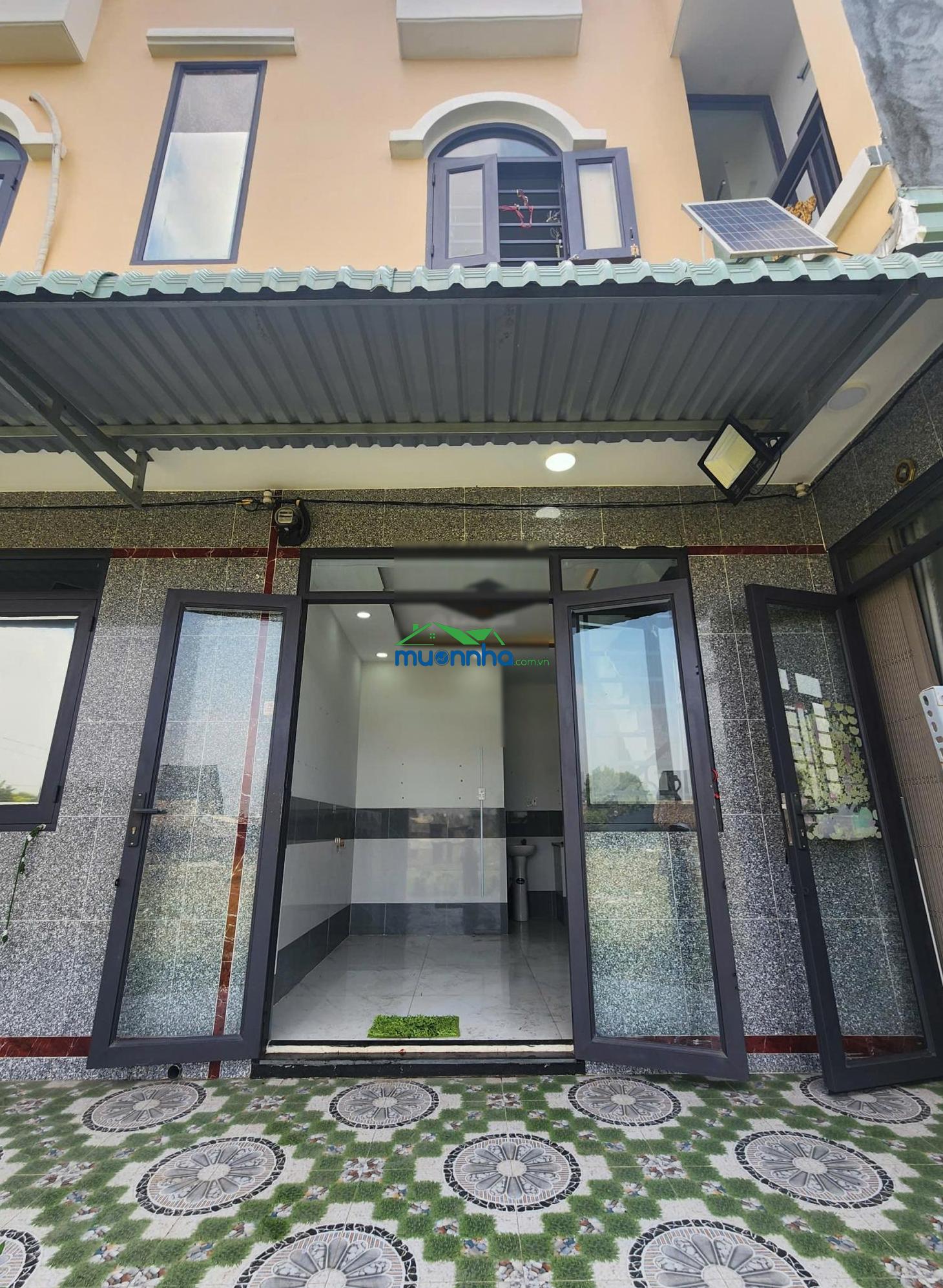 Căn nhà nhỏ 430tr, 4x6m 1 trệt 1 lầu, như hình 100% kdc đông, gần chợ gần bệnh viện - 2