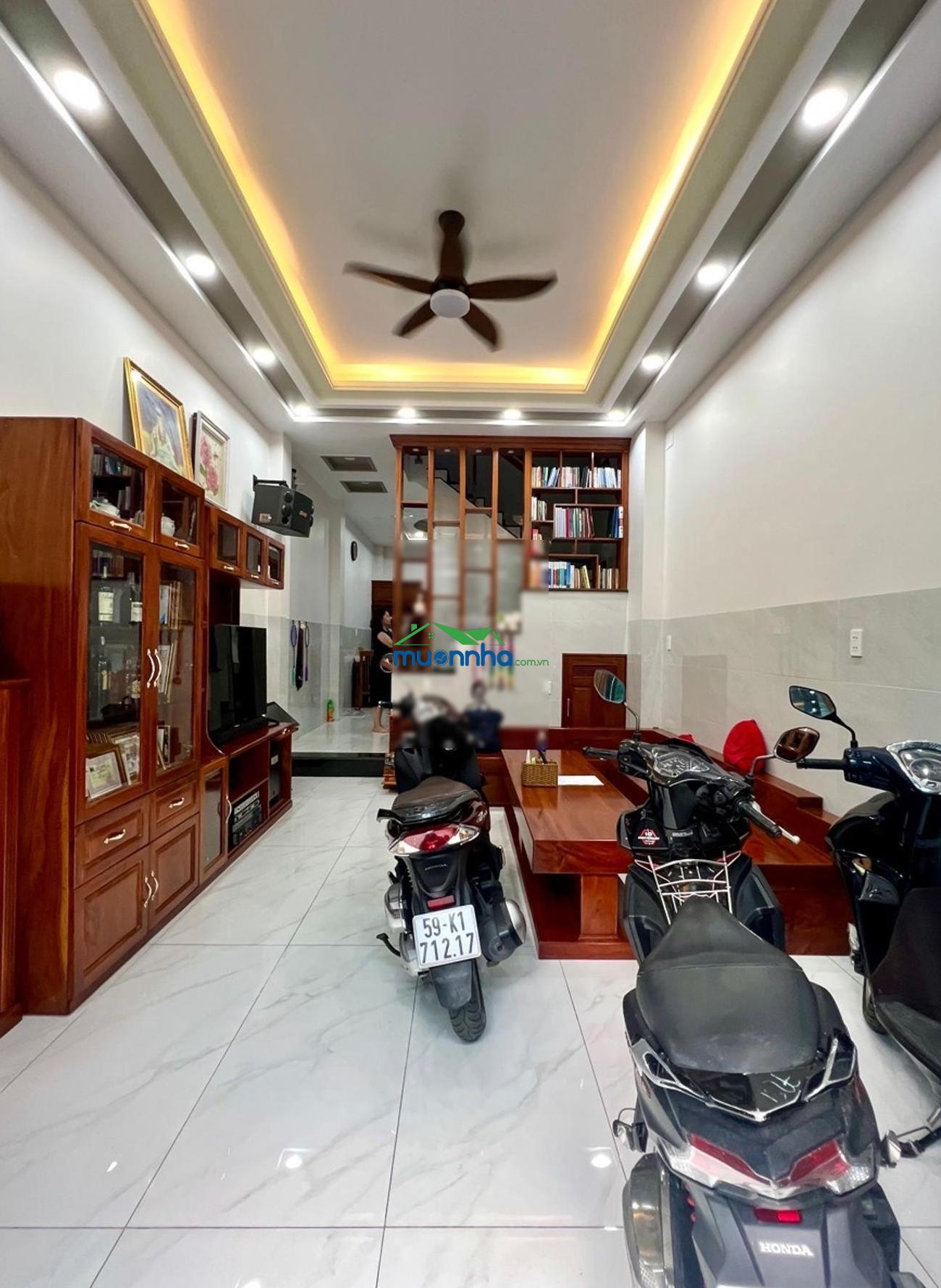 Dt 4x15m. 3 tầng. 5 tỷ hơn. hẻm xe tải thông. lê văn quới. gò xoài. hương lộ 2. p.bhha. q. bình tân