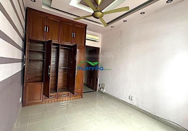 Nguyễn tất thành - gần cầu khánh hội - quận 4 - 53m² - 4 tầng btct - xe hơi đỗ cửa - chỉ 5 tỷ 8