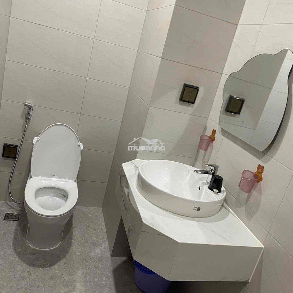 Cho thuê nhà mtnb khu tên lửa đối diện công viên , có nội thất . - 4