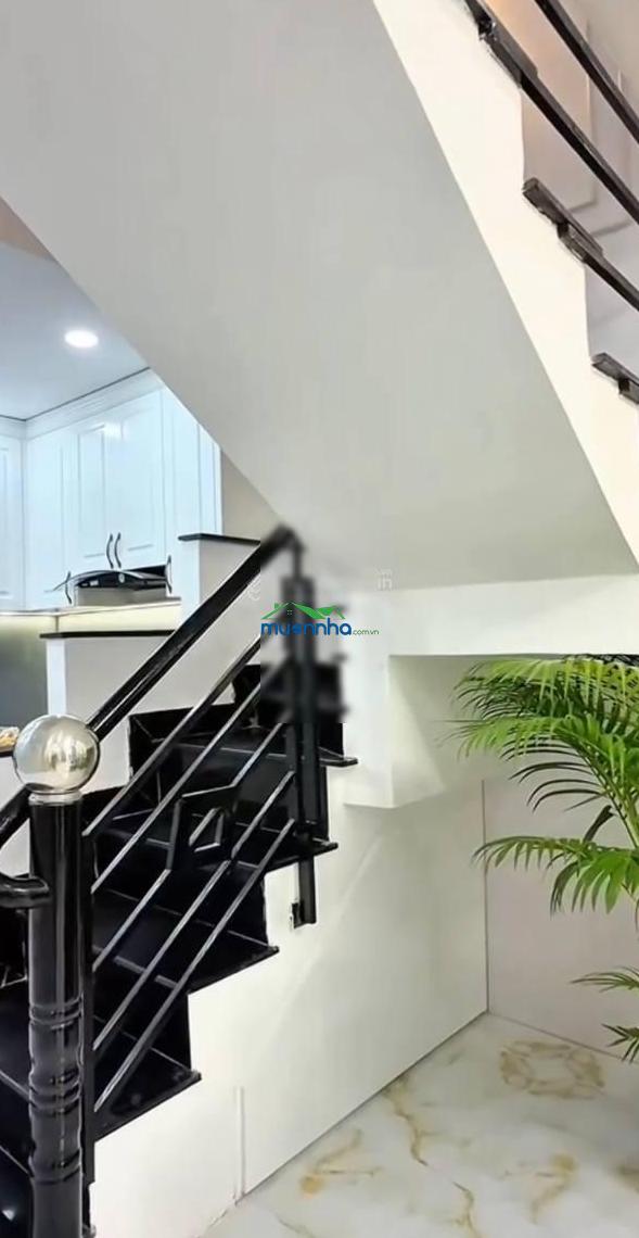 Nhà 3 tầng - vào ở liền - gần đường xe tải - kế chợ bùi văn ba - 4pn - nhỉnh 4 tỷ - 2