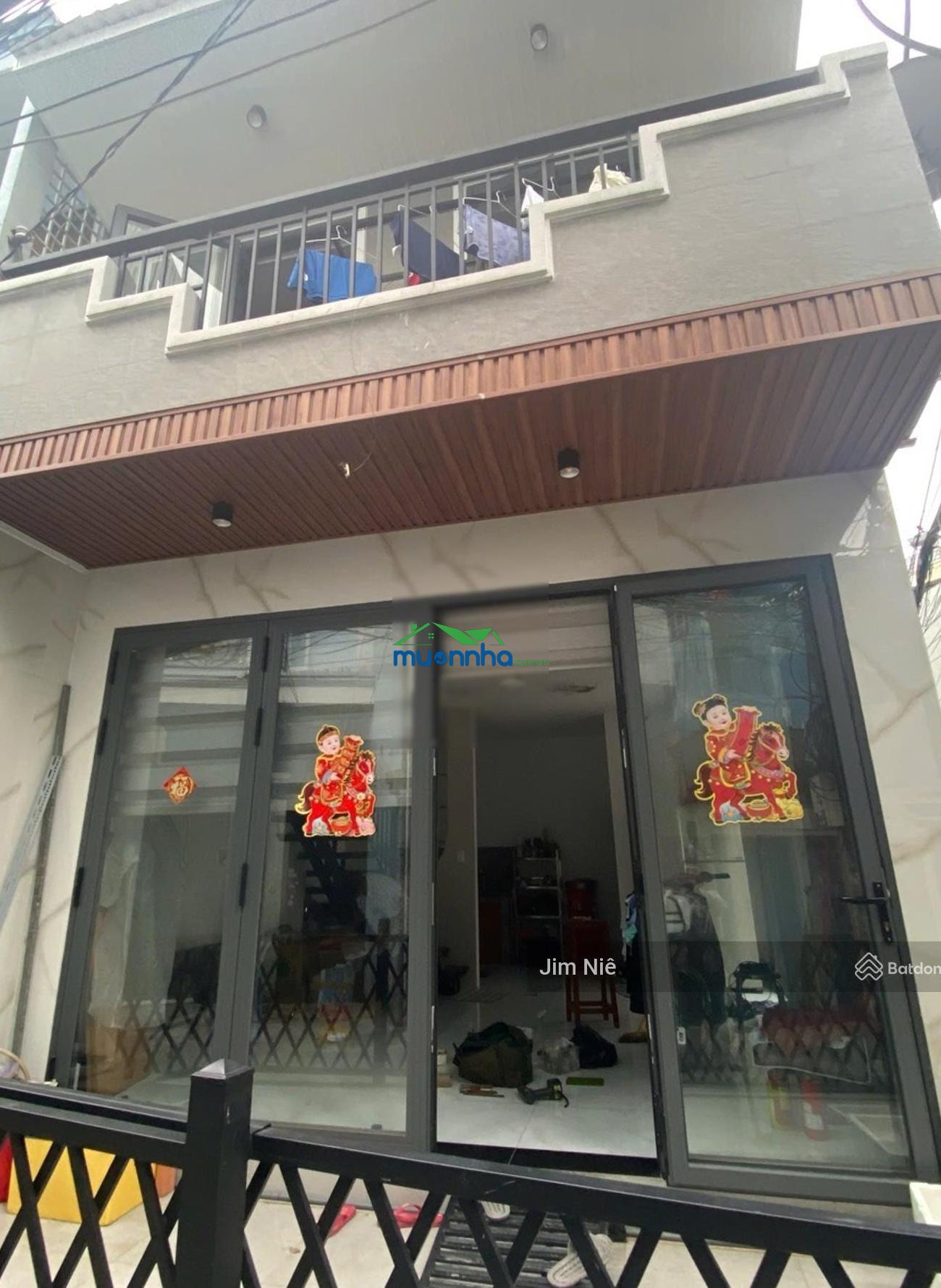 Nhỉnh 4 tỷ - nhà 2 tầng gần chợ phú lâm - ngang 5m - hẻm xe hơi - 2