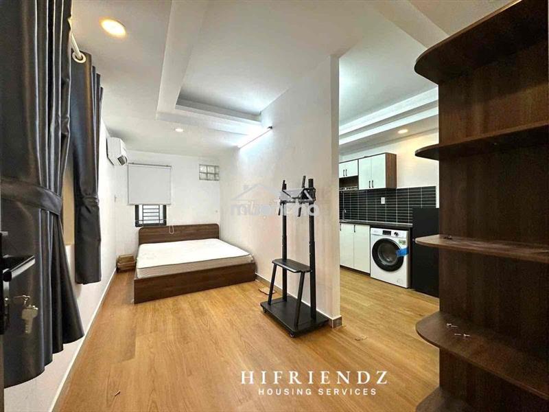 Studio rộng 40m2 - ban công - 1pn tách bếp - máy giặt - gần q1, 3, 10