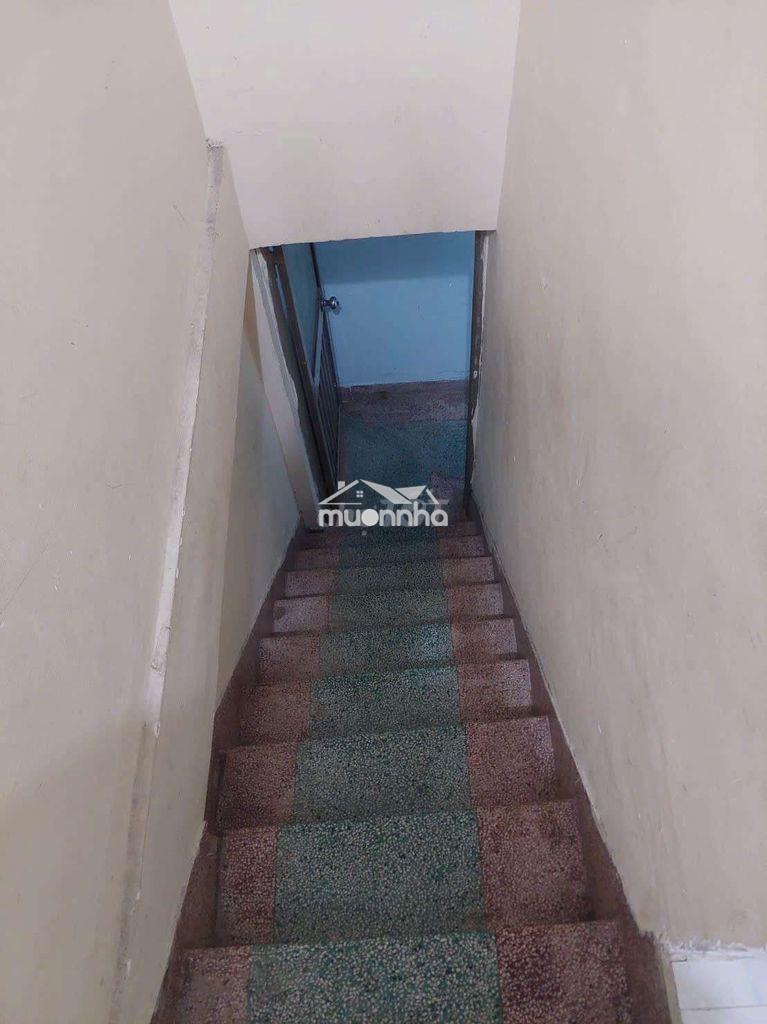 Cho thuê nhà mặt tiền hẽm đường dương bá trạc dt.3m5×13m } 2lầu 3phòng - 4