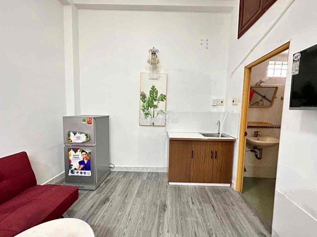 Căn hộ_full nội thất_có tivi _cửa sổ đón gió và nắng tự nhiên_phòng ẹp - 4