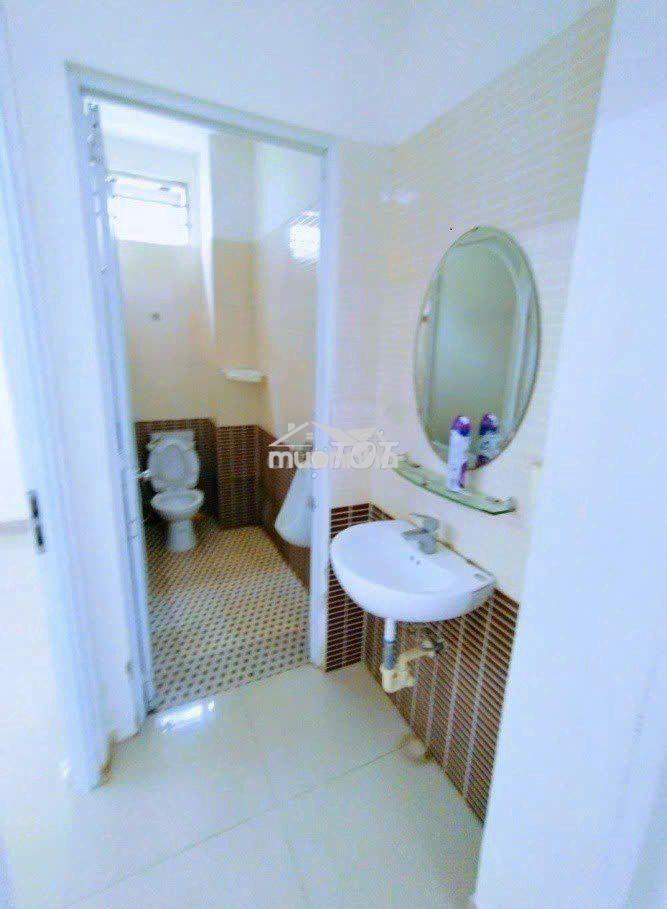 Cho thuê phòng diện tích 32m2 dọn vào ở ngay - 3
