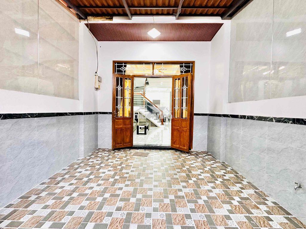 Bán nhà 4.1m x 15m 2 tầng có sân để hơi trong nhà đường nguyễn thị búp - 3