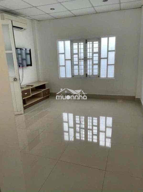 Nhà nc sát mt đường 2 lầu 2pn 3vs lê thị riêng q1 - 4