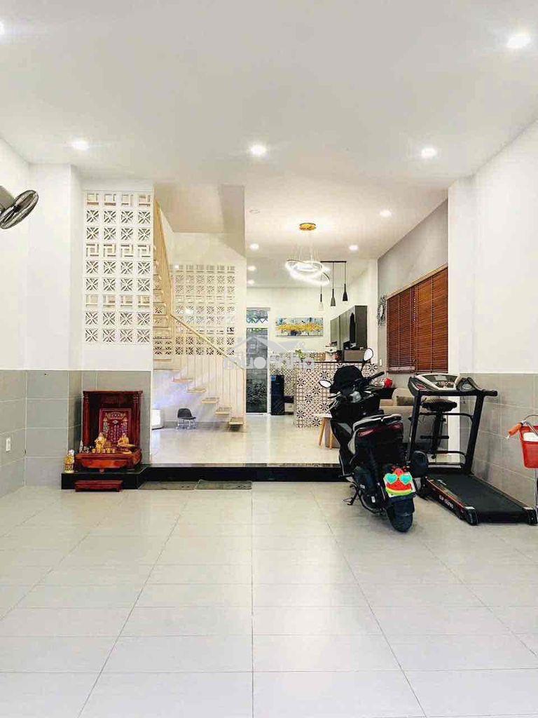 Nhà 2 lầu 5x17 hẻm 8m khu đồng bộ đẹp có nội thất