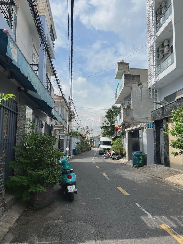 Nhà lô góc 2 mặt tiền - hxh tránh - 80m2 -trương văn thành q9 - 3.5 tỷ