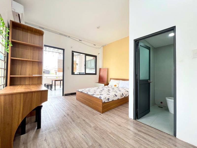 Cho thuê căn hộ full nội thất ban công rộng gần hutech, uef, ngoại thương- nguyễn văn đậu, bình thạnh