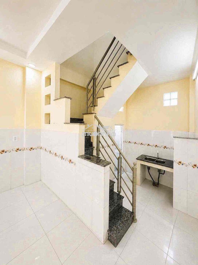 Bán nhà hẻm xe hơi, 3.8 ty - 30m2, kế bên đầm sen - 4