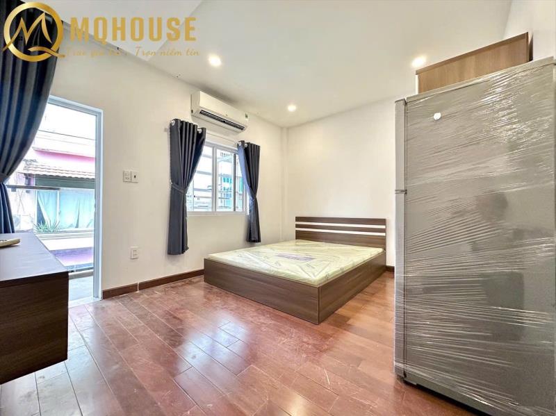 Studio ban công ngay cổng đh văn lang, đại học mĩ thuật, đường phan đăng lưu, cầu bông quận 1