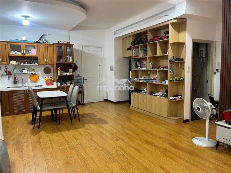 Cần bán chung cư khánh hội 2 bến vân đồn q4