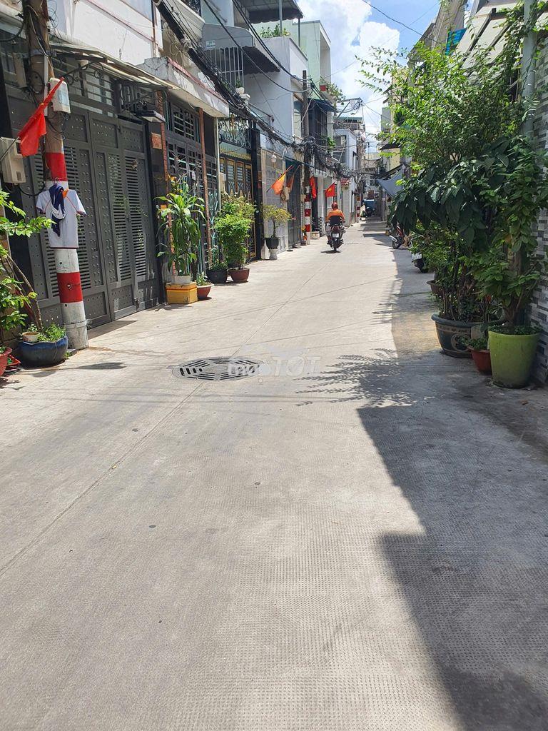 Nhà đẹp hxh - lạc long quân - ngang gần 6m - 3 tầng btct - 3