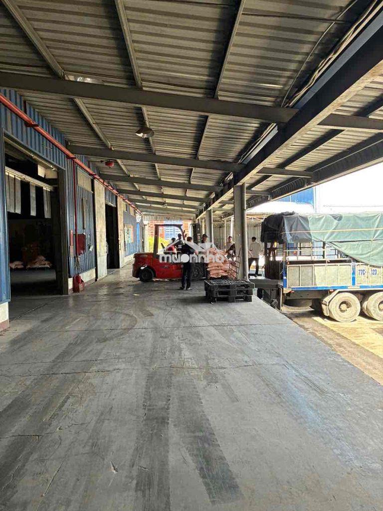 Ch thuê kho 2000m2 ngay mt ql1a xe cont ra vào tận nơi p linh xuân - 2