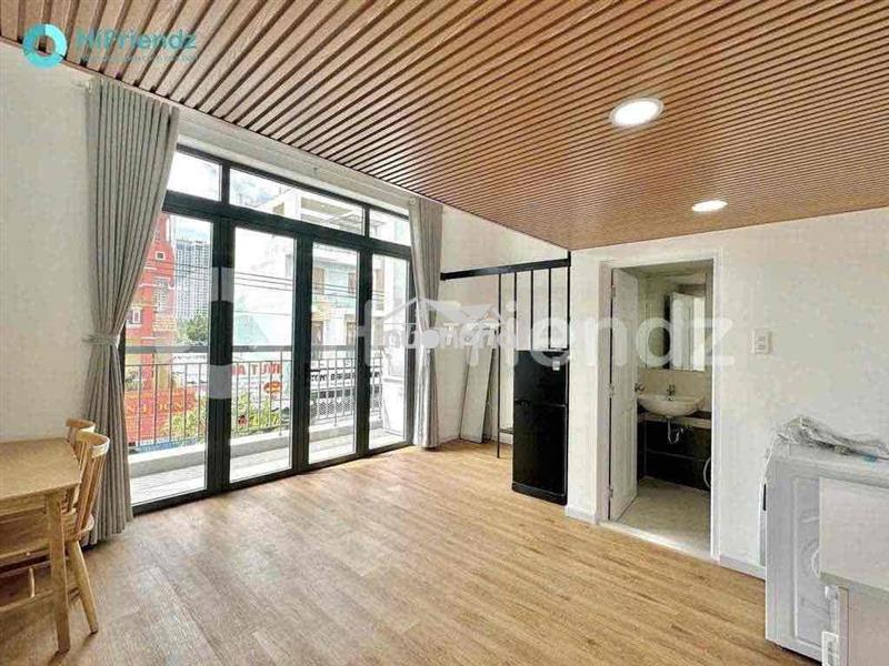Khai trương nhà mới ngay chợ bà chiểu - 5p qua hutech - hiu - gtvt