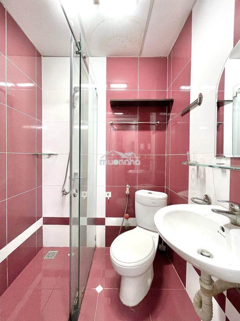 Ban công 2 phòng ngủ ngay chợ phạm văn hai, giao lê văn sỹ - 4