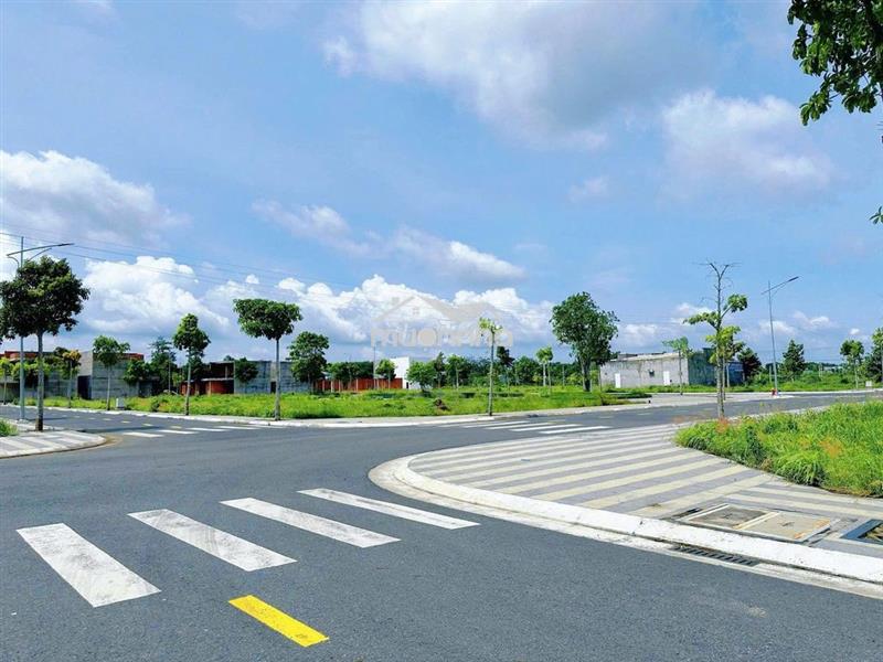 Thu hồi vốn giảm 200 bán nhanh lô đất 2 mặt tiền hl15 240m².