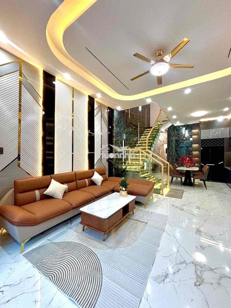 Siêu phẩm 3 tầng mới đẹp, 4 phòng ngủ đường 7m5 hoà xuân, đà nẵng