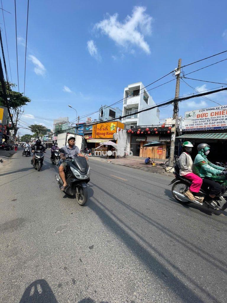 Cho thuê nhà mặt tiền đường lạc long quân 8,5 x 20m kế bên trường học - 3