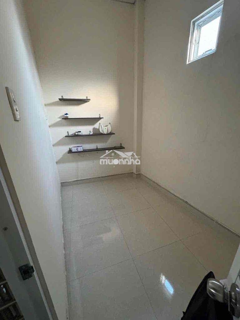 Nhà giá rẻ - dành cho công nhân có thu nhập thấp..!.. 3,7x6m 1 lầu - 2