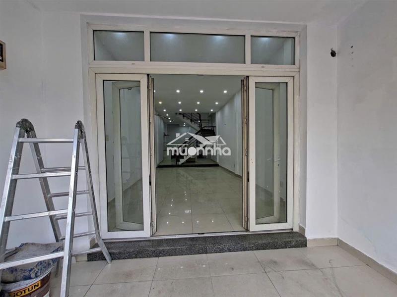Mặt tiền phường tân thành, quận tân phú. dt: 4x16m,2 tấm trống suốt