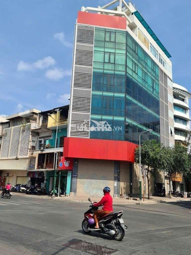 Cho thuê nhà nguyên căn góc 2 mặt tiền đường trần hưng đạo. q5