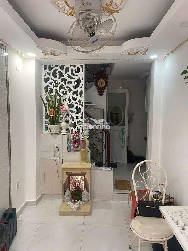 Hẻm lê đại hành f7 q11 - 2