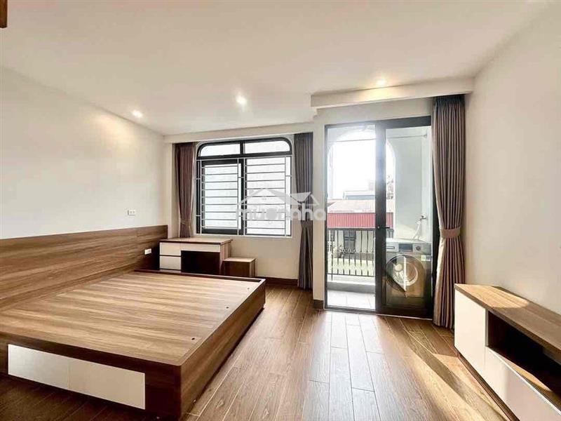 Căn hộ dịch vụ 1 phòng ngủ tách bếp ban công ngay công viên làng hoa