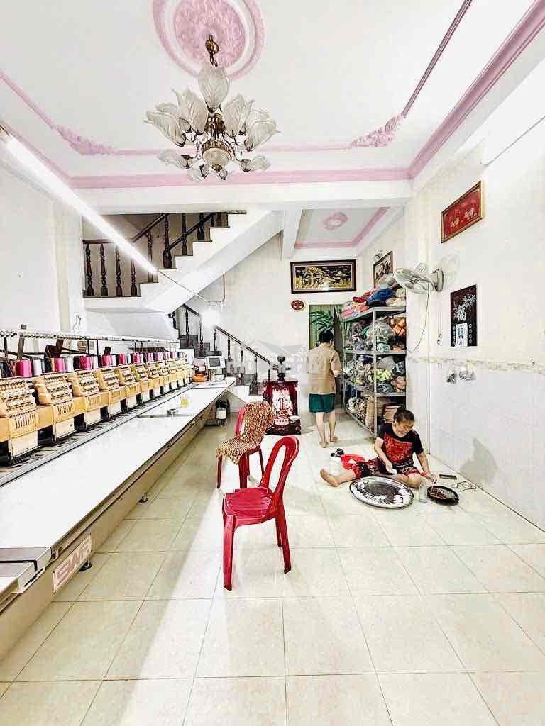 5x17 - nhỉnh 5 tỷ - hẻm xe hơi - aeon tân phú
