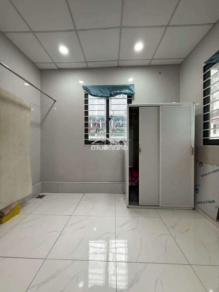Bán nhà trưong định q3 - 4