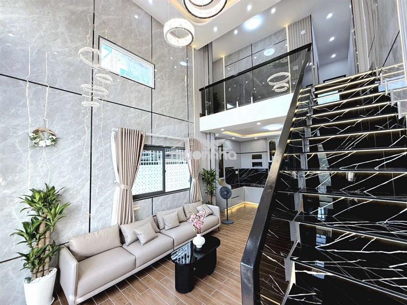Nhà 67.8m2 2 tầng 3pn kế bên phú mỹ quận 7 4 tỷ 990