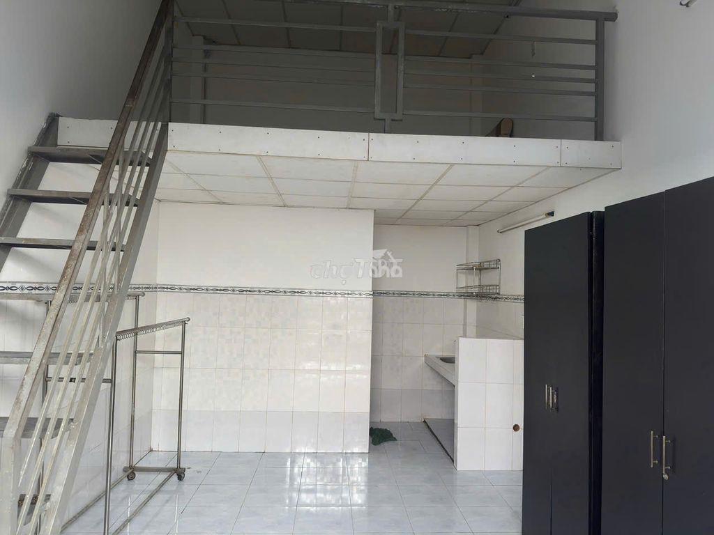 Nhà trọ. dt 3,5.5m có gác. tại 53 đường bình hưng , gần bến xe q8 - 3