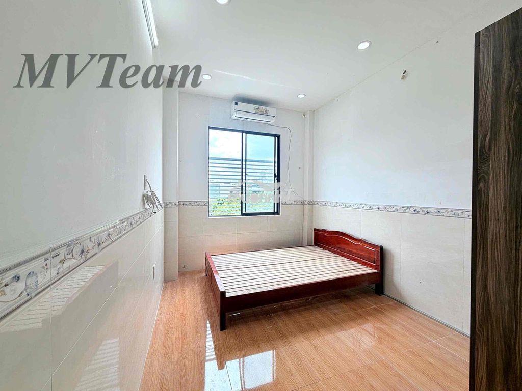 Cho thuê 1 phòng ngủ cửa sổ view sông ngay trường sa quận 3 - 4