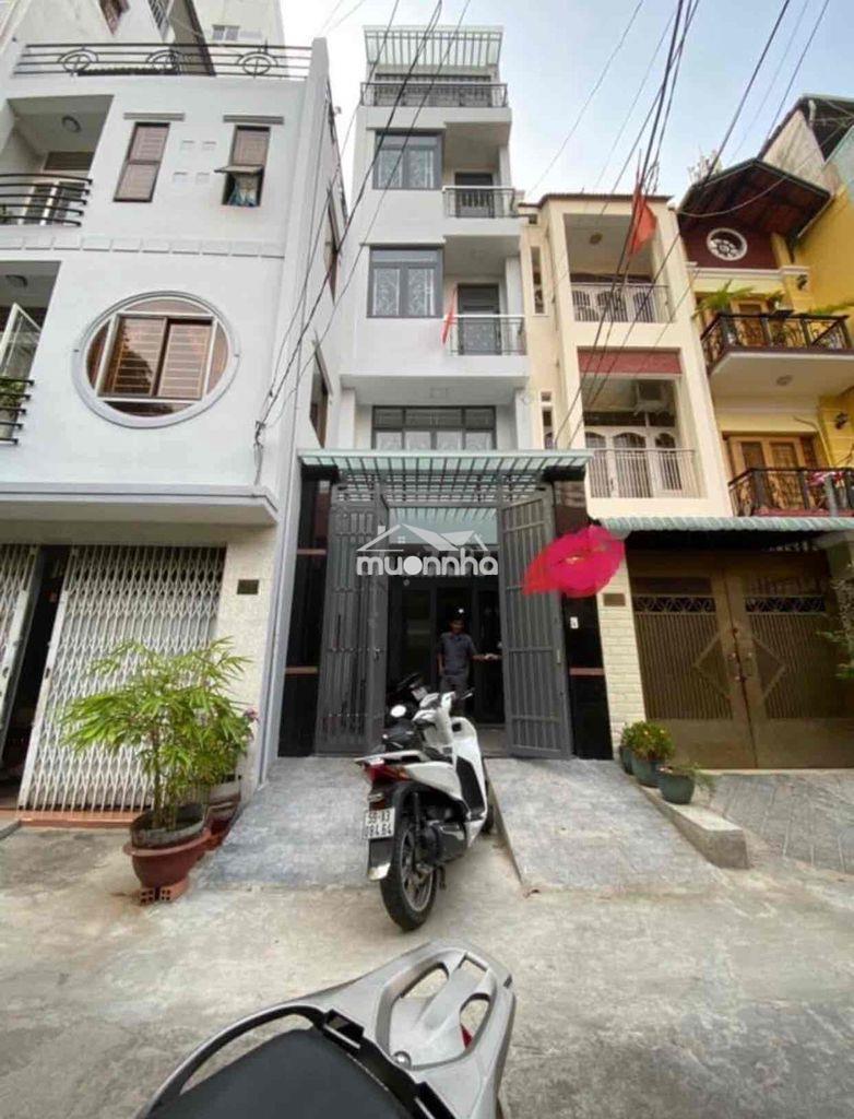 Bán nhà 183 bến vân đồn đang cho thuê chdv