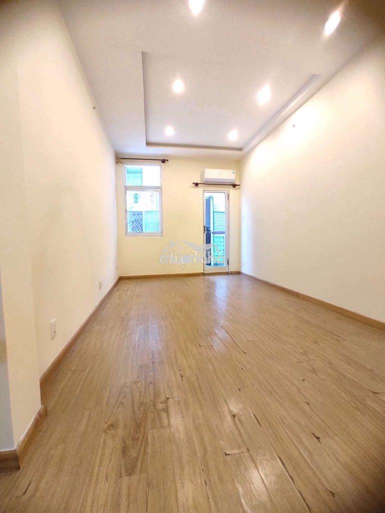 Cho thuê gấp 72/2a cao thắng q3 ngay nguyễn đình chiểu, giá 10tr/th